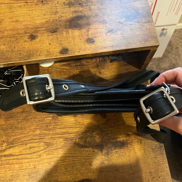 Excellent condition coach legacy small vintage - Picture 4 of 8